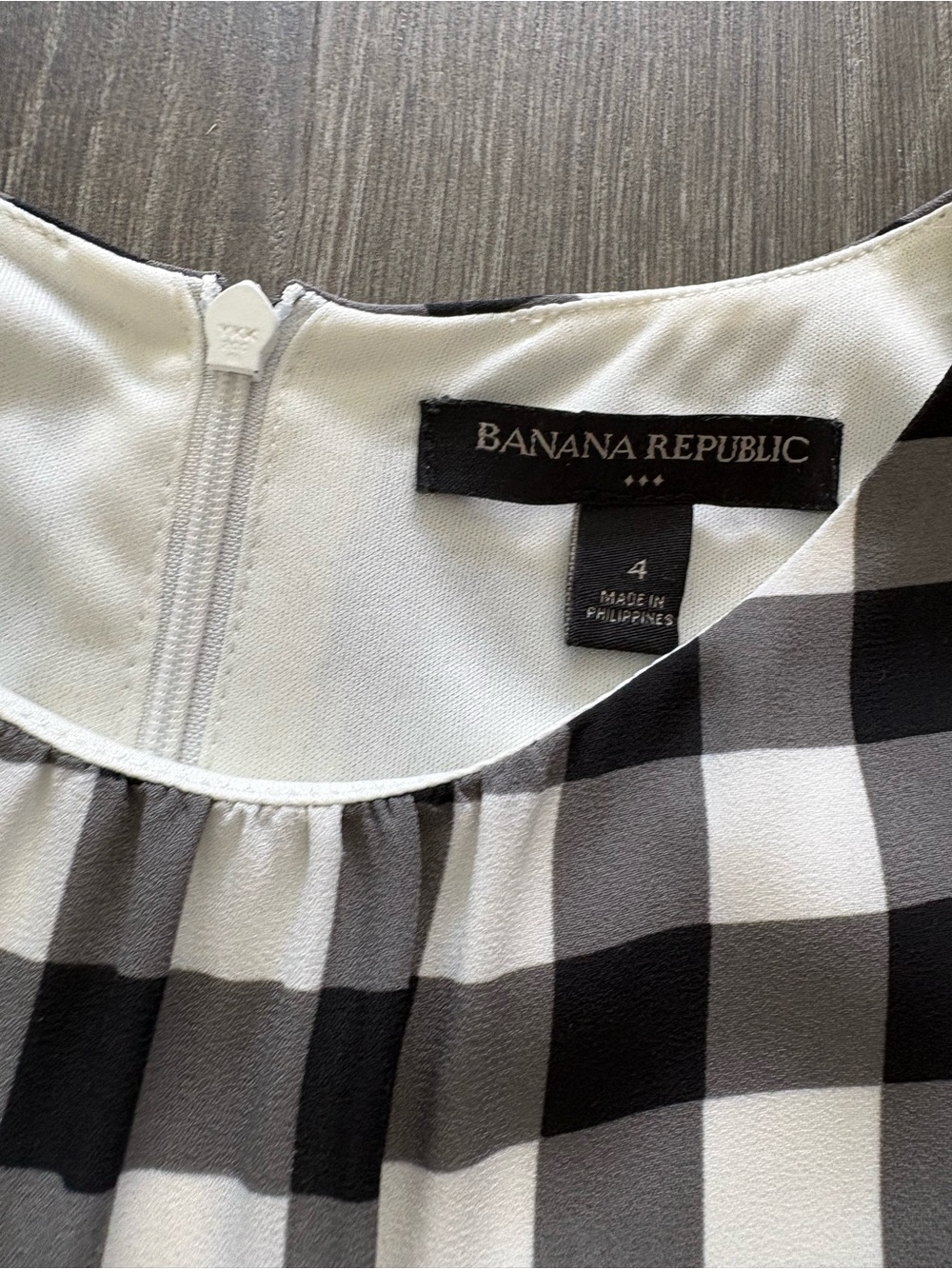 Banana Republic Black and White Gingham Tie-Waist Women’s Dress - Picture 3 of 4